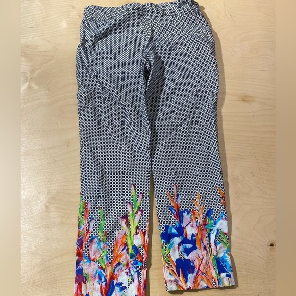 Attyre Black and White Geometric Ankle Pants 14 (NX) - Picture 12 of 13